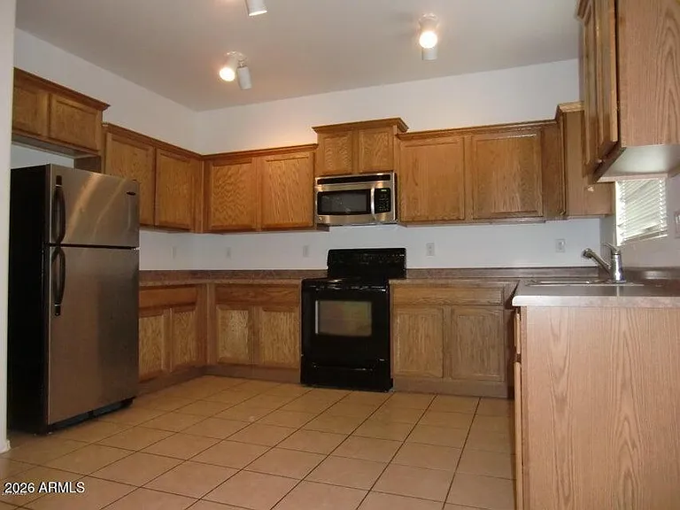 5419 W Shumway Farm Rd — Photo 6