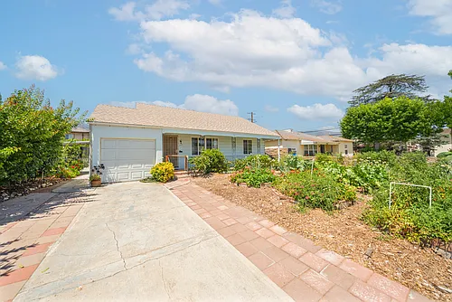 349 E Newman Ave #A Photo 1