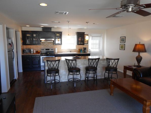 305 W Avenue A