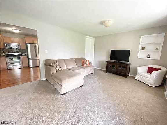 4th image of 2247 Sprucewood Dr