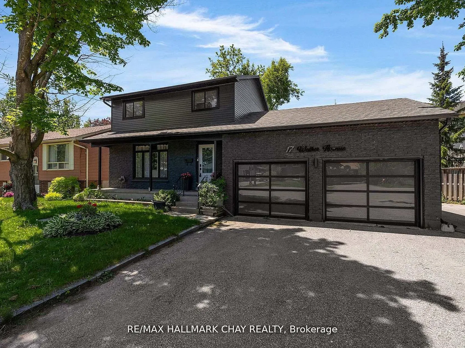4 bed, $2,800 — Photo 1