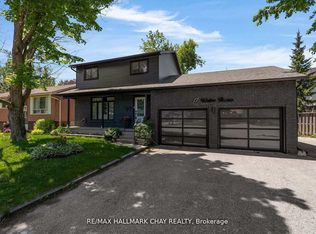 17 Walker Ave, Orillia, ON L3V6G8