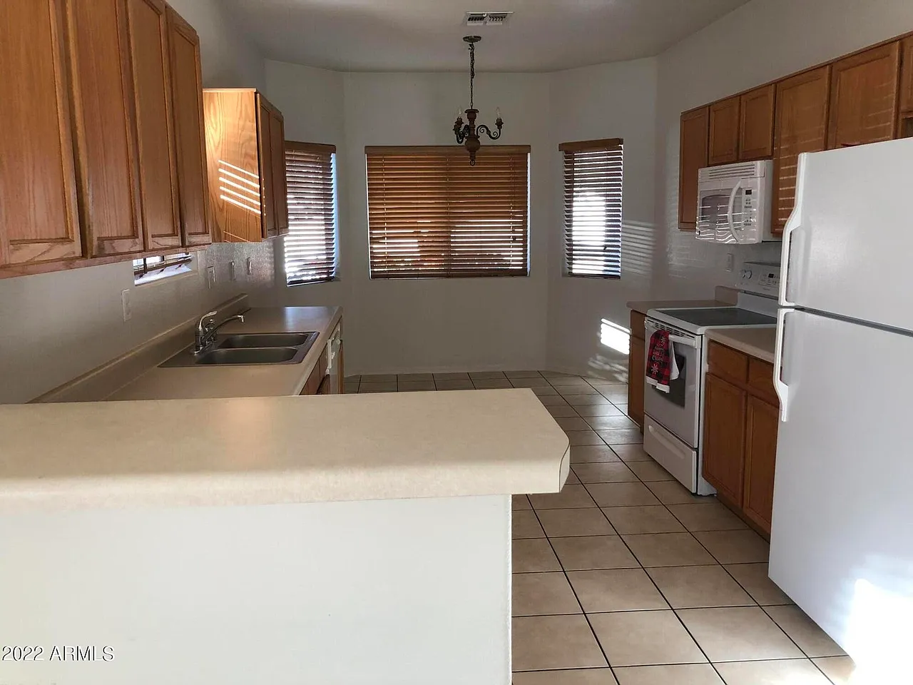 3 bed, 1474 sqft, $2,250 — Photo 2