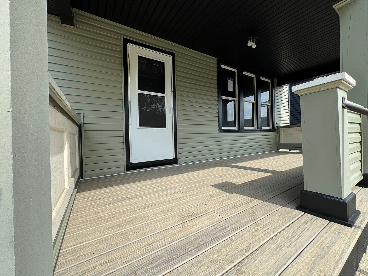 1518 Loretta Ave — Photo 4