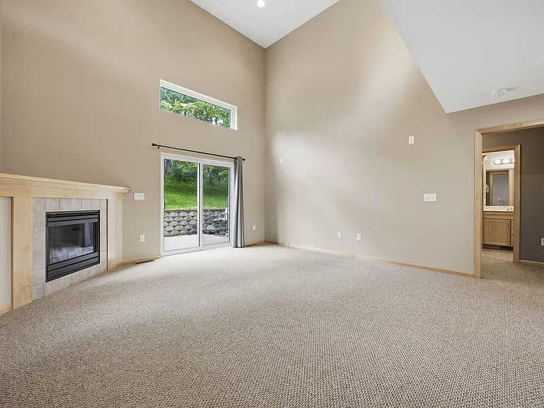 2414 Catskill Ct — Photo 3