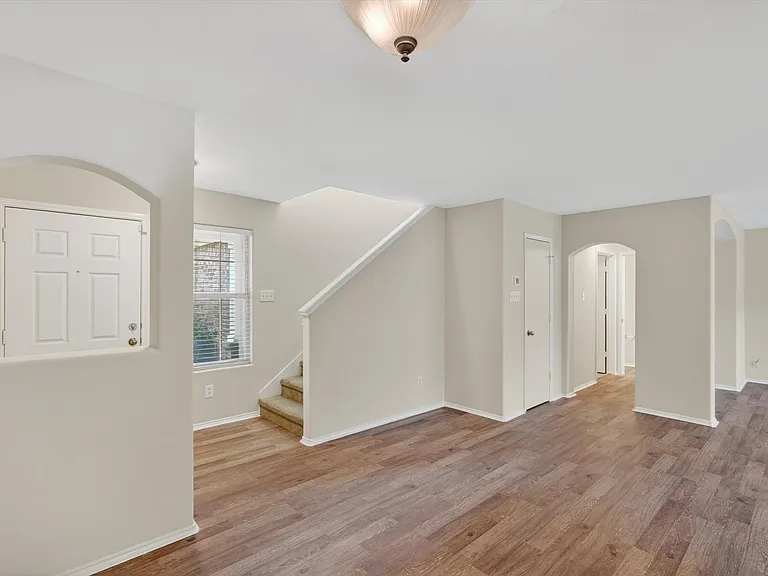 7401 Cowhand Ct — Photo 6