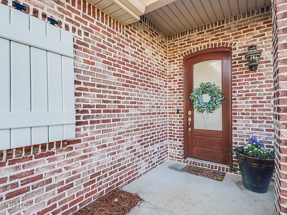 3rd image of 13005 Oakberry Ln
