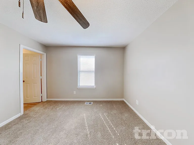 531 Griffith Dr — Photo 7