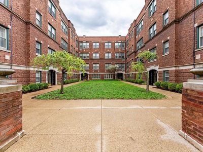 114 Lincoln Ave APT 3C, Riverside, IL, 60546