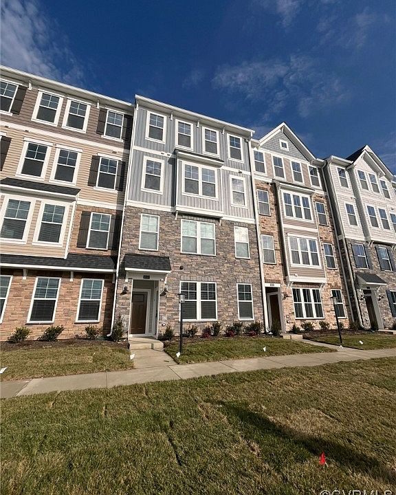 1st image of 9252 Magellan Pkwy #A