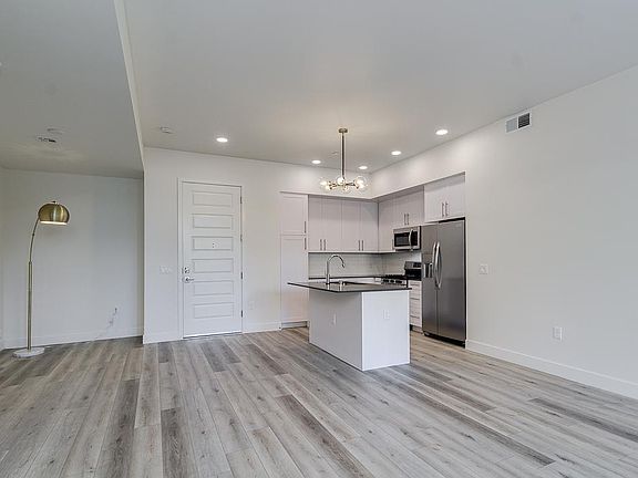 5th image of 7300 E Earll Dr #1021
