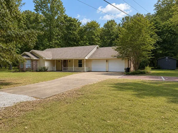 325 Wolfe Rd, Columbus, MS 39705