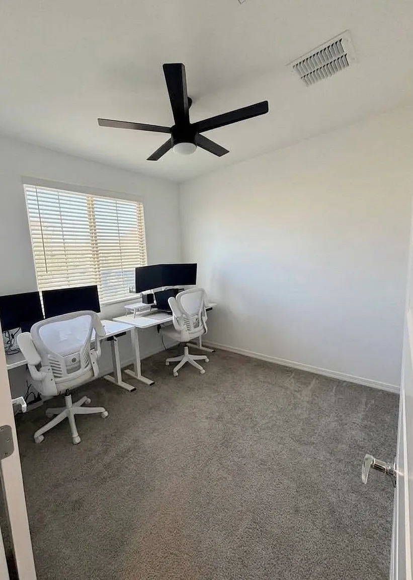 3 bed, 1601 sqft, $2,475 — Photo 3