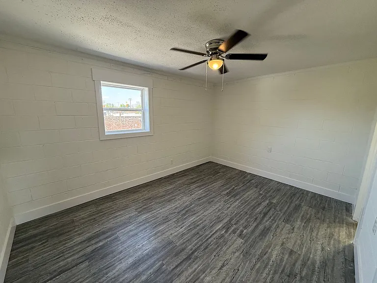 626 Power St — Photo 11
