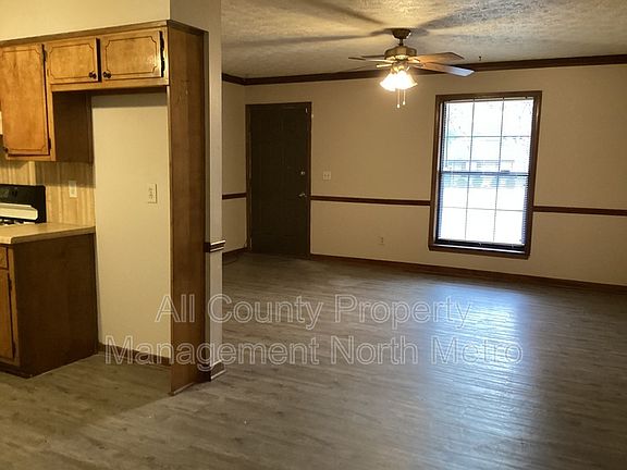2nd image of 1195 Westwood Pl