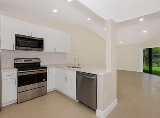 9951 Nob Hill Pl, Fort Lauderdale, FL 33351