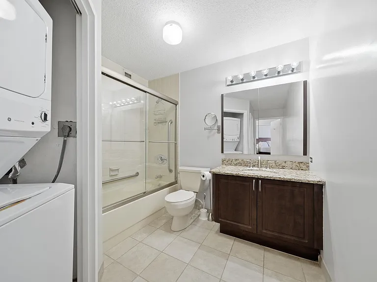 2103 Harmon Cove Tower #2103 — Photo 23