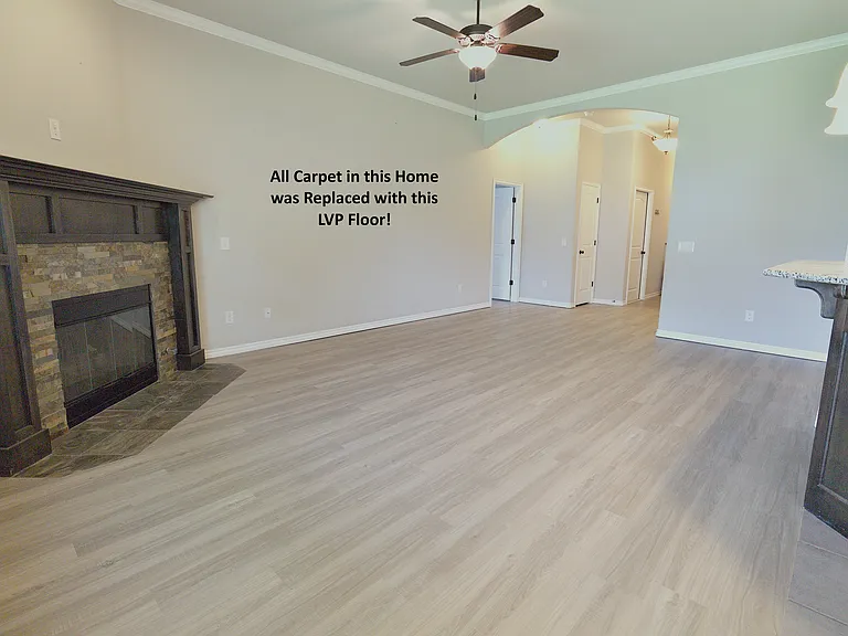 525 Talon Dr — Photo 4