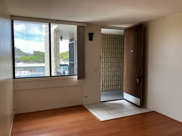 3324 Sierra Dr APT 401, Honolulu, HI 96816