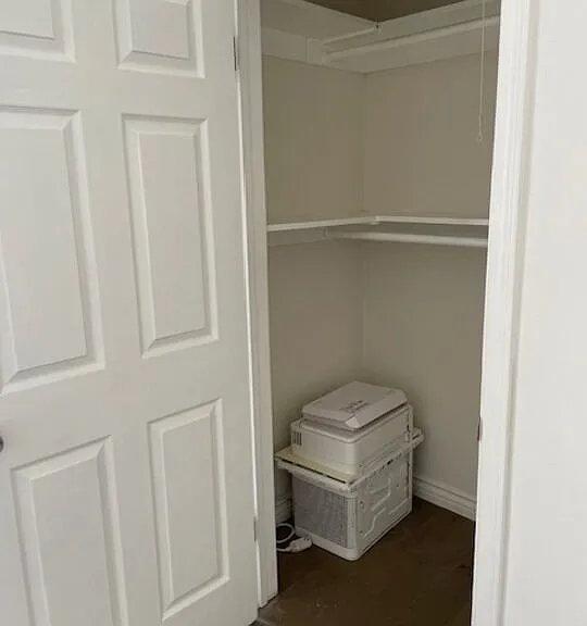 459 S Holt Ave — Photo 18