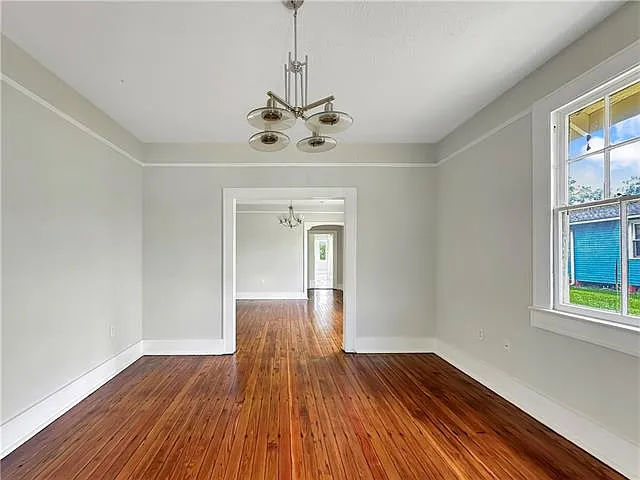 2515 Acacia St — Photo 4