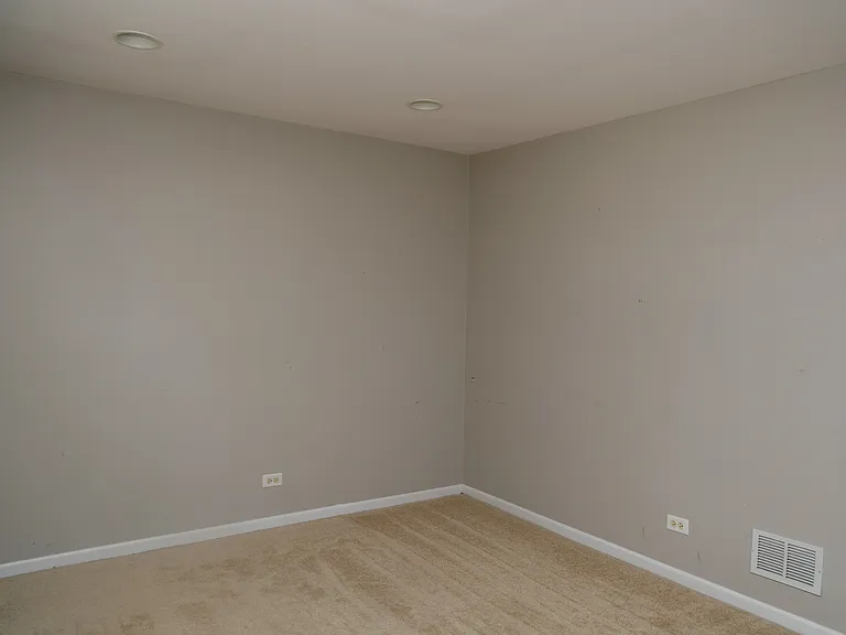 217 Comstock Dr — Photo 13