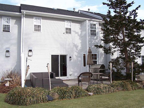 2nd image of 27 Plantation Dr
