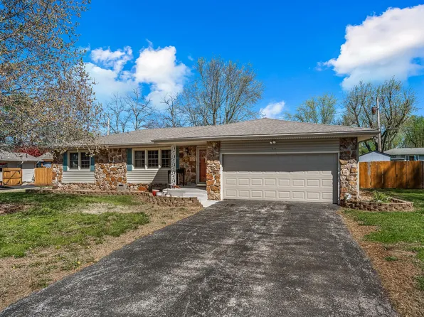 614 S Barwick Place, Willard, MO 65781