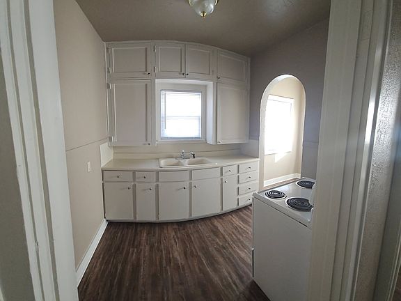 4th image of 120 N B St #3