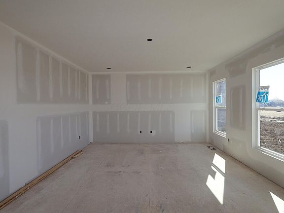 5th image of 335 Buck Valley Dr
