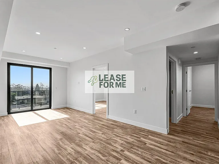 1538 S Wilton Pl #201 — Photo 16
