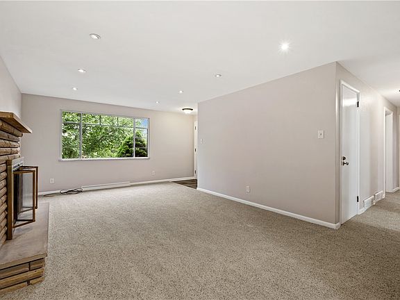 5th image of 127 Sheldon Ave