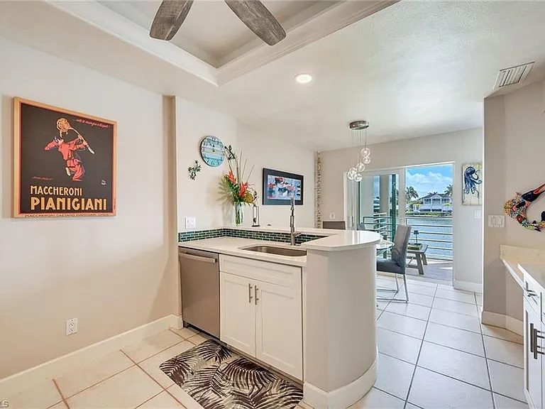 4530 Gulf Shore Blvd N #2-122 — Photo 11