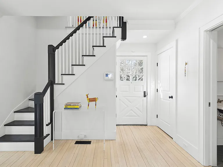 152 Ferry Rd — Photo 13