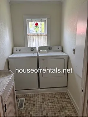502 Onley St — Photo 13