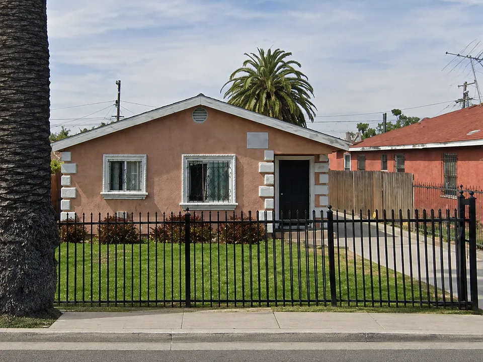339 W 84th St