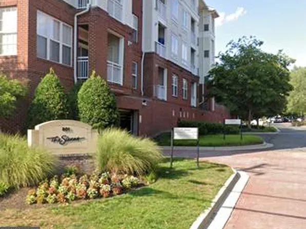 801 S Greenbrier St APT 215, Arlington, VA 22204
