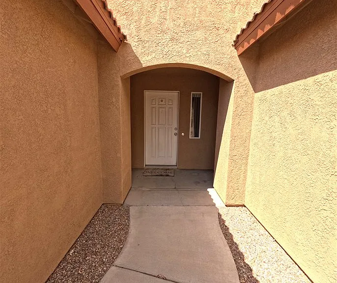 1675 E Segovia Way — Photo 3