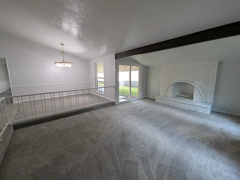 949 Mossvine Dr — Photo 6