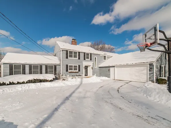 6195 Middle Lake Rd, Clarkston, MI 48346