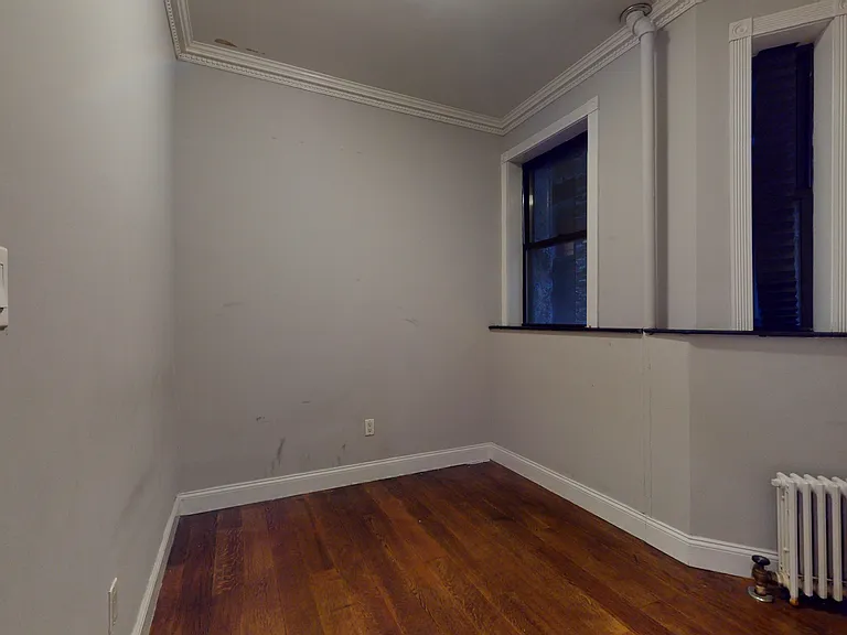 724 10th Ave #3B — Photo 11