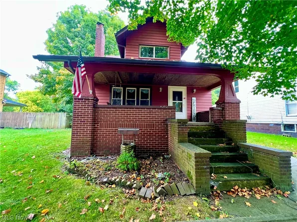 203 Hanna Ave, Adena, OH 43901
