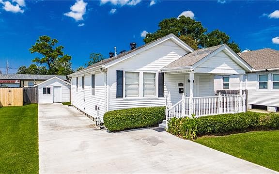 2nd image of 3813 Cypress St