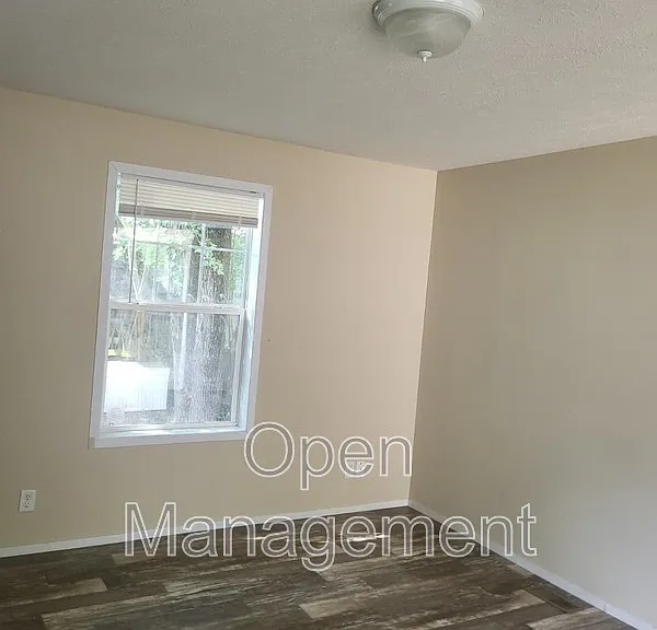 3416 Kramers Ln #16 — Photo 6