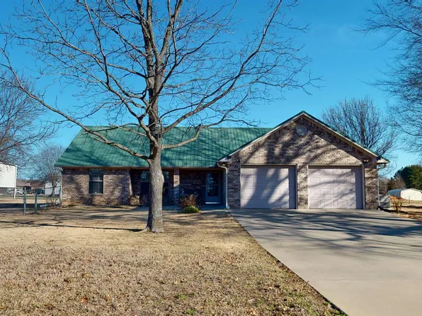 7140 Goldfinch Rd, Texarkana, TX 75501