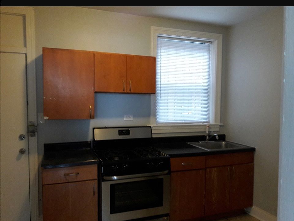 1st image of 8104 S Essex Ave APT 3W
