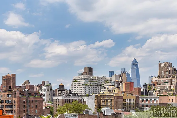 Sold by Barkoff Residential  | media 29