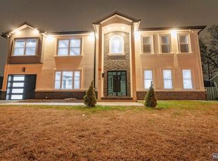 214 Highland Ave, Bergenfield, NJ 07621