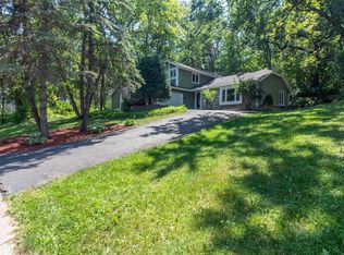 1276 Dunberry Ln, Eagan, MN 55123