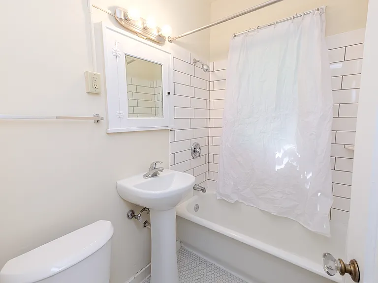 Colfax Villas — Photo 19